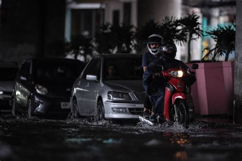 is it raining in pasay now|Pasay .